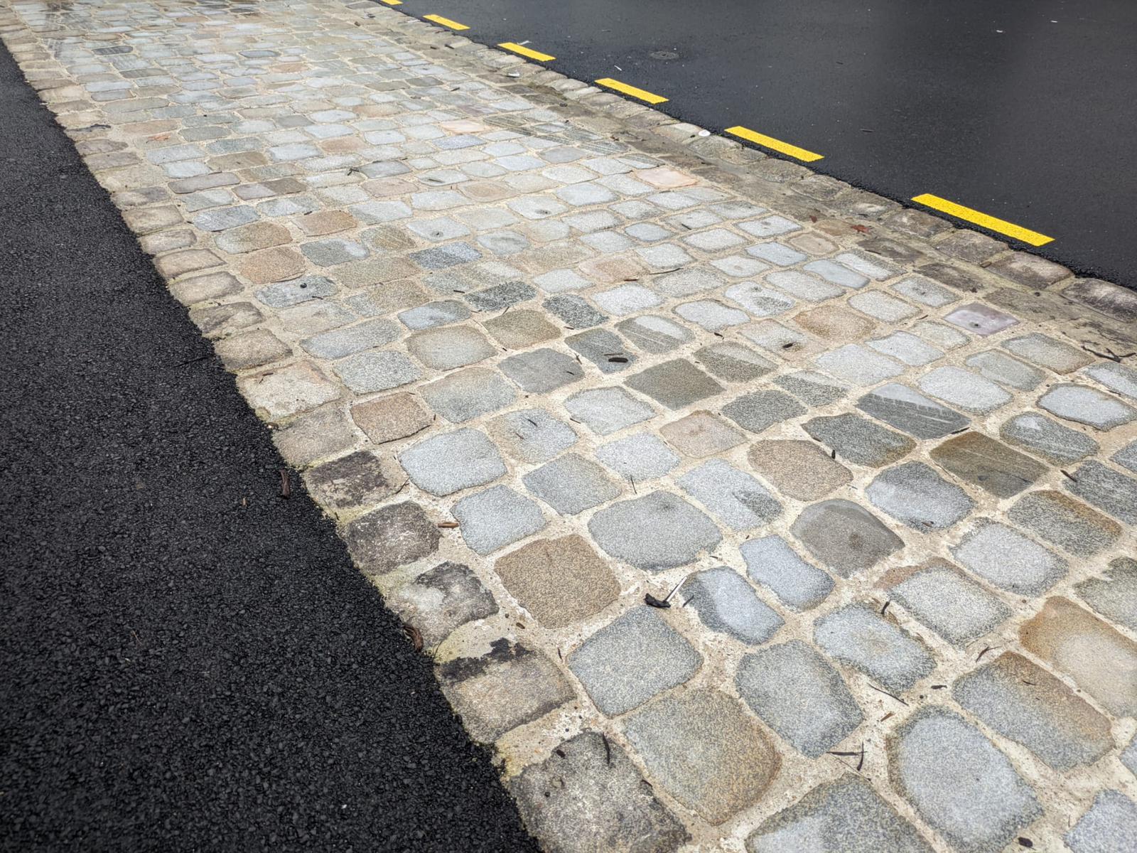 G Stones - Recyclage et réemploi de pierres naturelles - référence chantier - rue pavée
